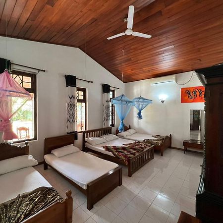 Antique Tourists Lodge Канди Екстериор снимка