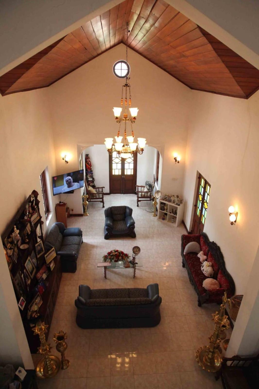 Antique Tourists Lodge Канди Екстериор снимка