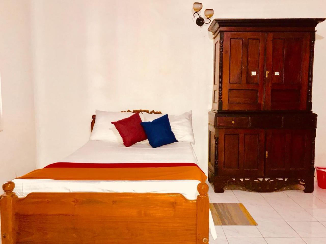 Antique Tourists Lodge Канди Екстериор снимка