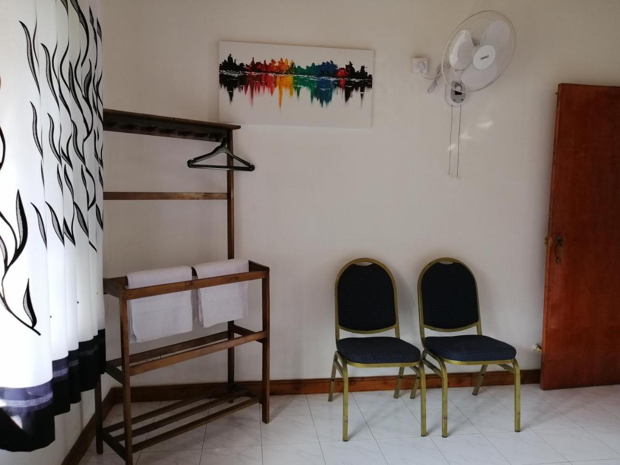 Antique Tourists Lodge Канди Екстериор снимка