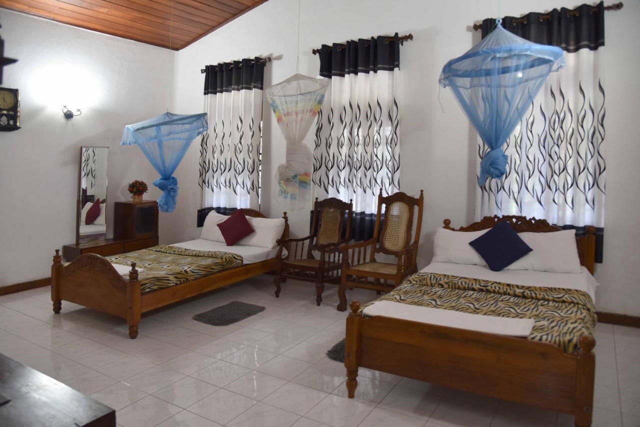 Antique Tourists Lodge Канди Екстериор снимка